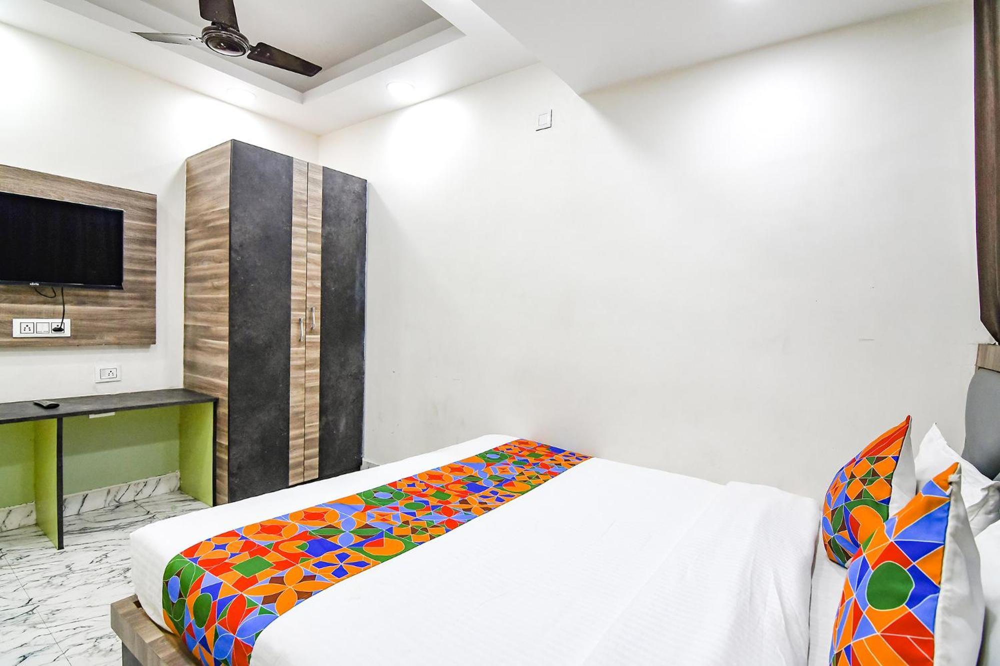 Hotel Fabexpress Sr Royale - Nr Sealdah Station Calcutta  Esterno foto