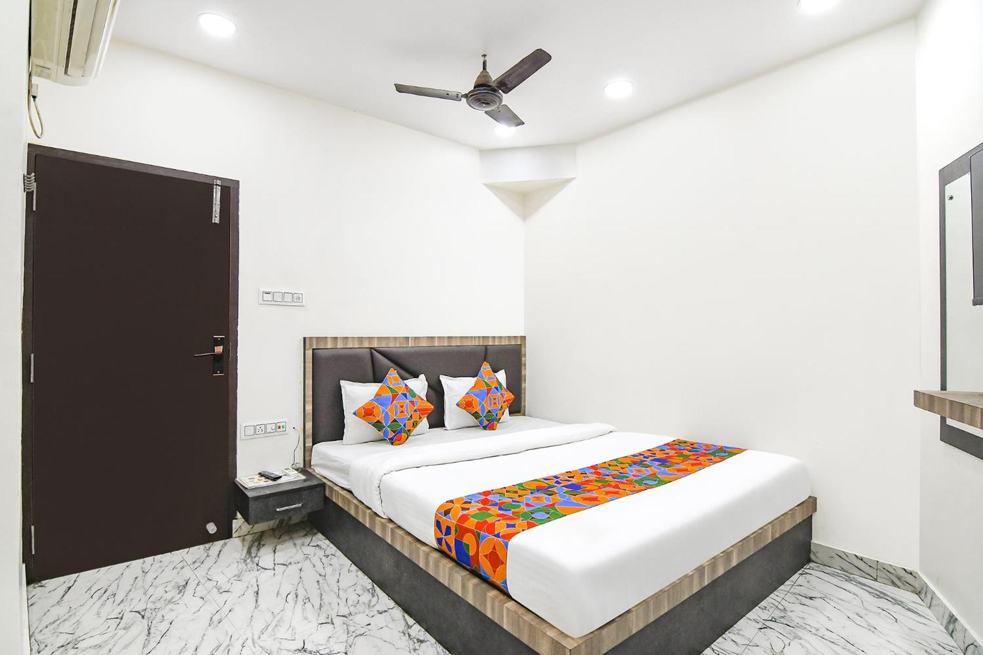 Hotel Fabexpress Sr Royale - Nr Sealdah Station Calcutta  Esterno foto