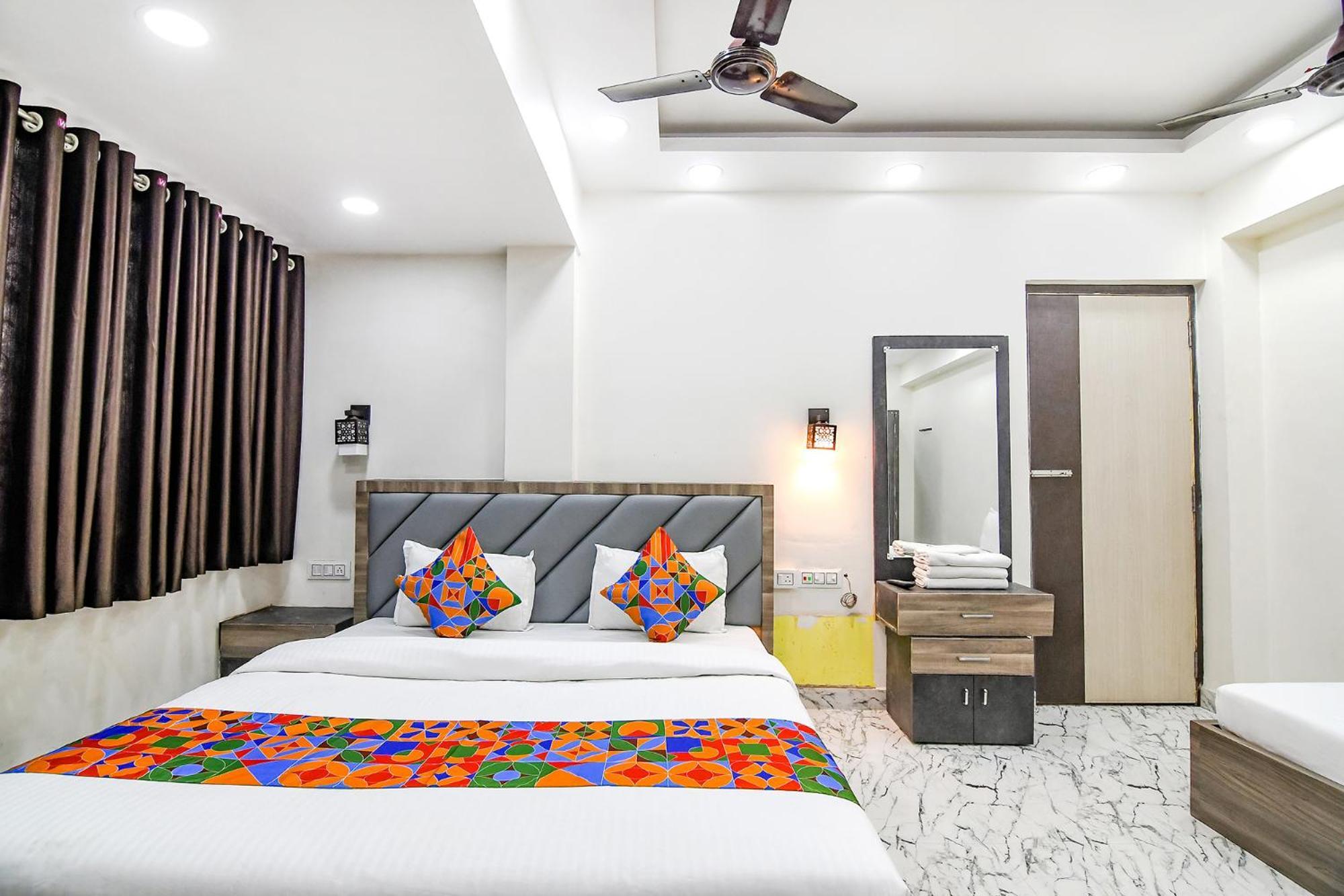 Hotel Fabexpress Sr Royale - Nr Sealdah Station Calcutta  Esterno foto